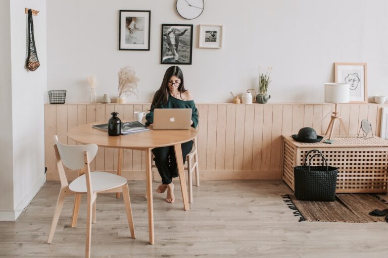Sadeliğin Verdiği Çokluk: Minimalizm Nedir?