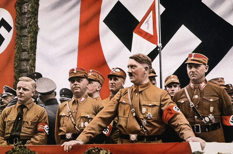 İkinci Dünya Müharibəsi: Hitler niyə İsveçrəyə hücum etmədi?