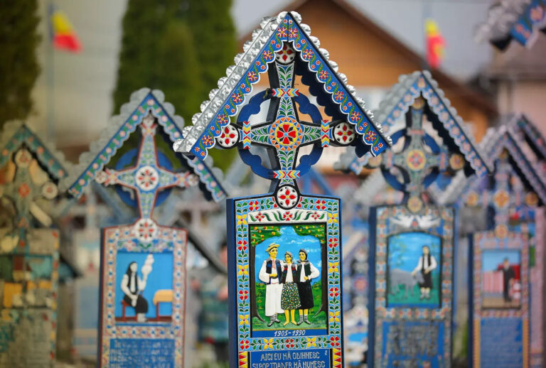 Merry Cemetery – Ölümü Gülüşlə Qarşılayan Qəbiristanlıq